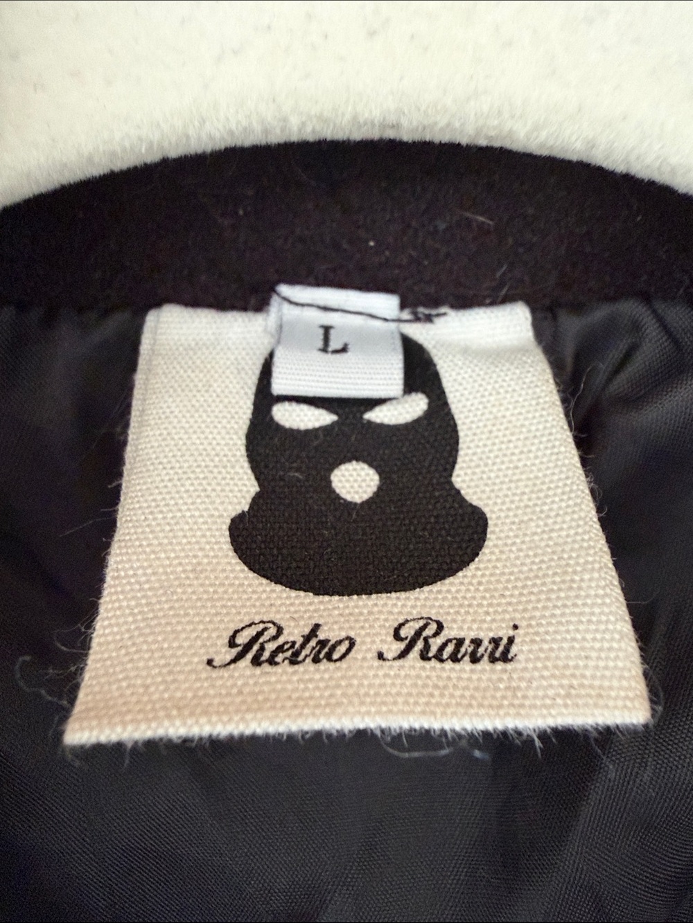 Retro Ravi - Picture 3 of 4